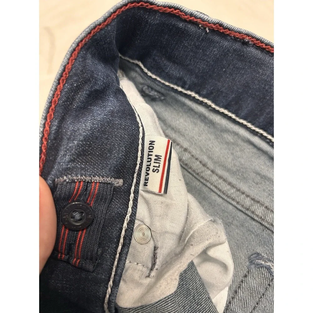 Tommy Hilfiger these tommy